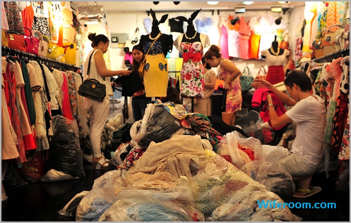 guangzhou-baima-garments-market-booth